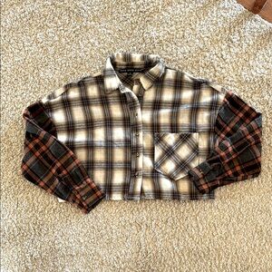 Cropped Plaid Flannel Shirt with Pocket. Size S.